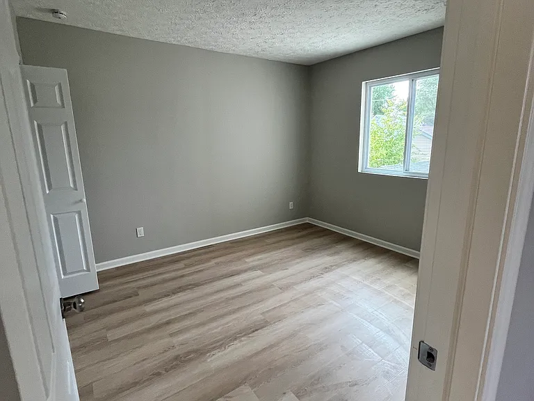 Upper bedroom 2