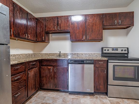 2nd image of 1600 Wedgewood Dr APT 413