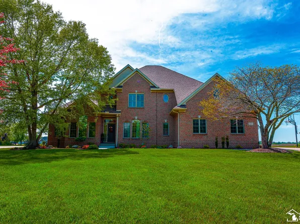 327 Pebble Beach Dr, Monroe, MI 48162