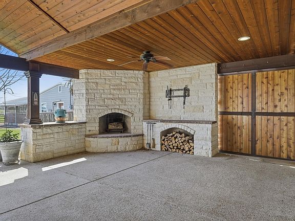 2nd image of 6996 Ganzer Rd E
