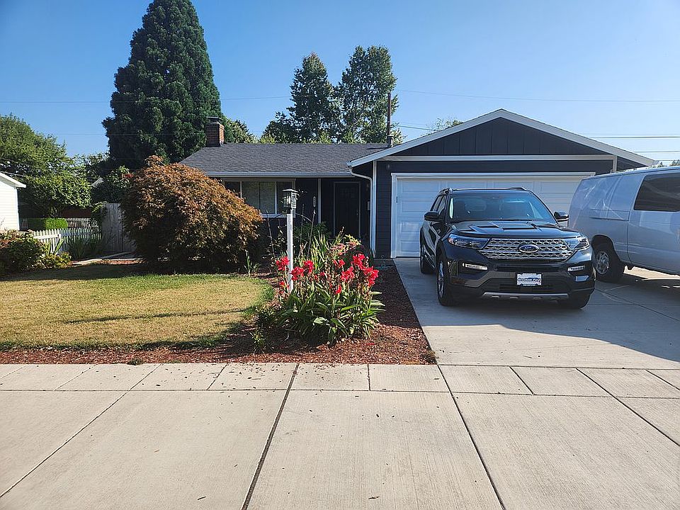 1st image of 1547 Willamette Falls Dr