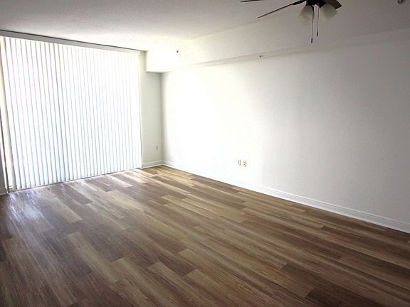 5th image of 450 Federal Hwy #1403N