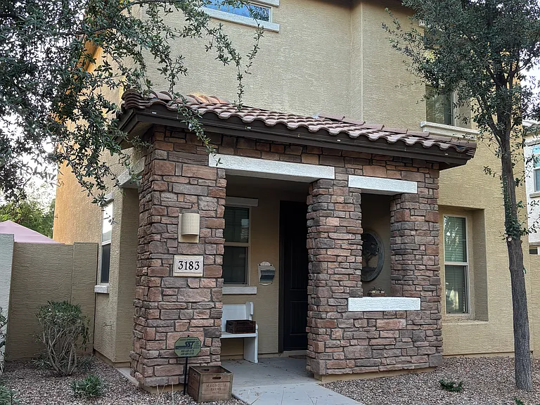 3183 S Magnolia Ln — Photo 1
