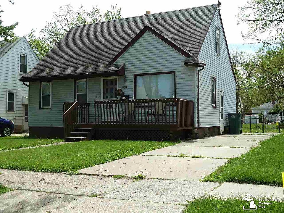 1st image of 1753 Leblanc St