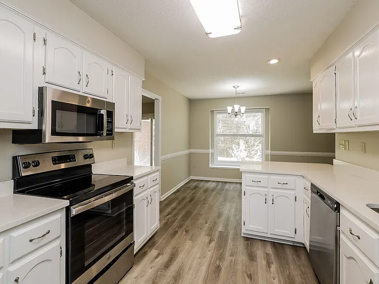 488 Mysen Dr — Photo 7