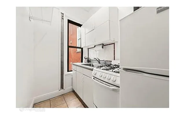 Rented by Douglas Elliman | media 5