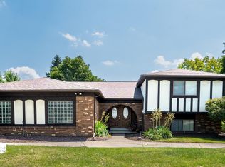 6145 Fairbrook Dr, West Bloomfield, MI 48322