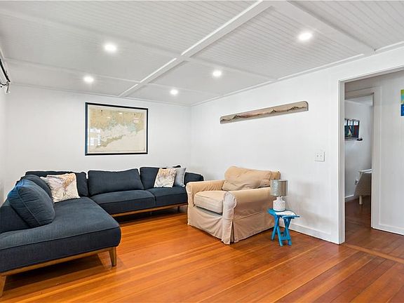 5th image of 39 Salt Pond Way