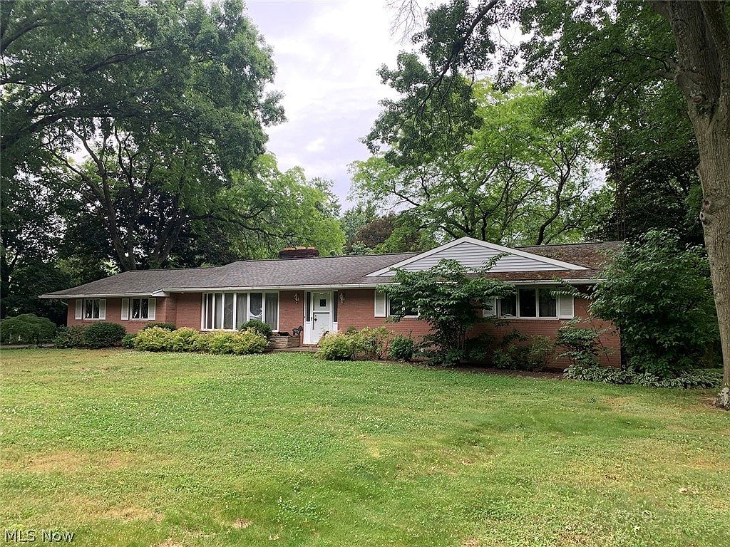 4424 Parkdale Ave NW, Canton, OH 44718 Zillow