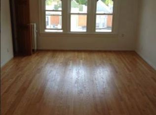 1076 E 15th St #3, Brooklyn, NY 11230