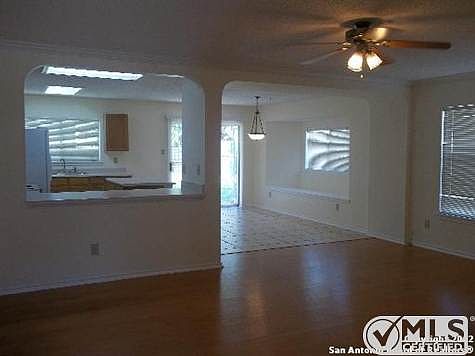 5th image of 16059 Walnut Creek Dr