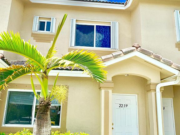 2nd image of 2239 SE 26th Ln #2239