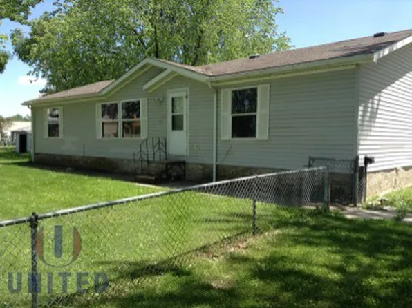 1017 Emerald St, Onawa, IA 51040