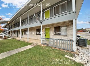 311 E San Antonio Ave APT 101, Boerne, TX 78006