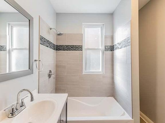 4th image of 1333 S 57th Ave #1
