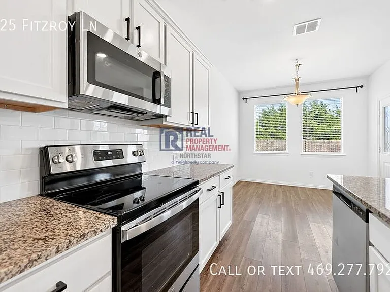 625 Fitzroy Ln — Photo 13