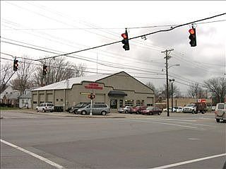 2nd image of 701 N Broadway