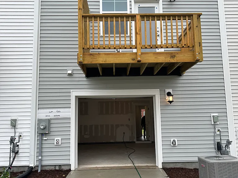 2517 Kasota Ln — Photo 6