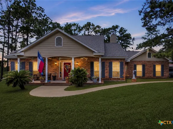 801 Moccasin Trl, La Grange, TX 78945