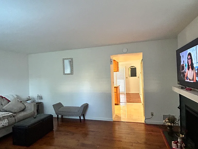 1904 Pomar Way — Photo 2