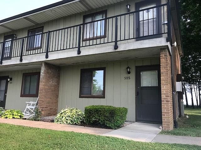 1st image of 505 Edgewater Dr