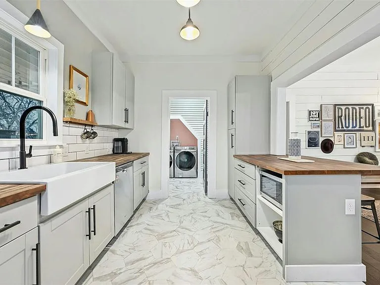 1012 Speegle St — Photo 14