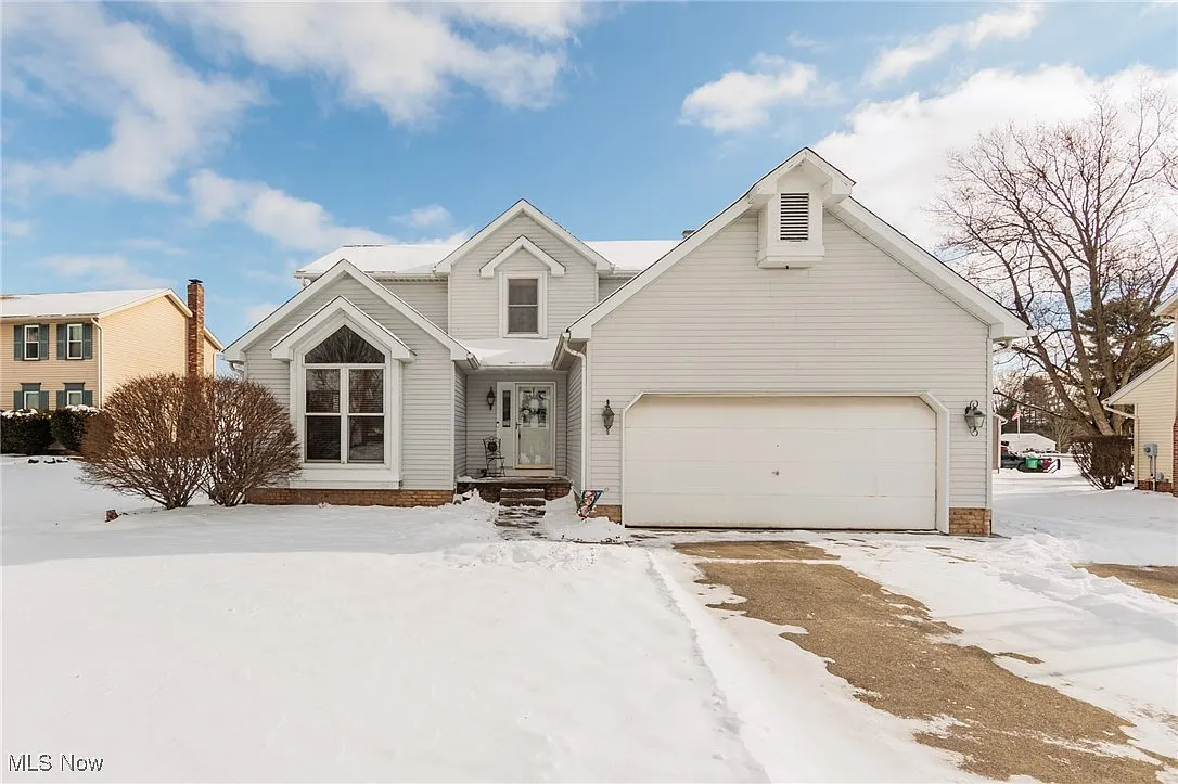 4231 Meadow Wood Ln photo 1