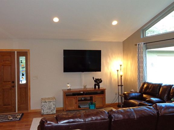 3rd image of 4842 Love Creek Ave