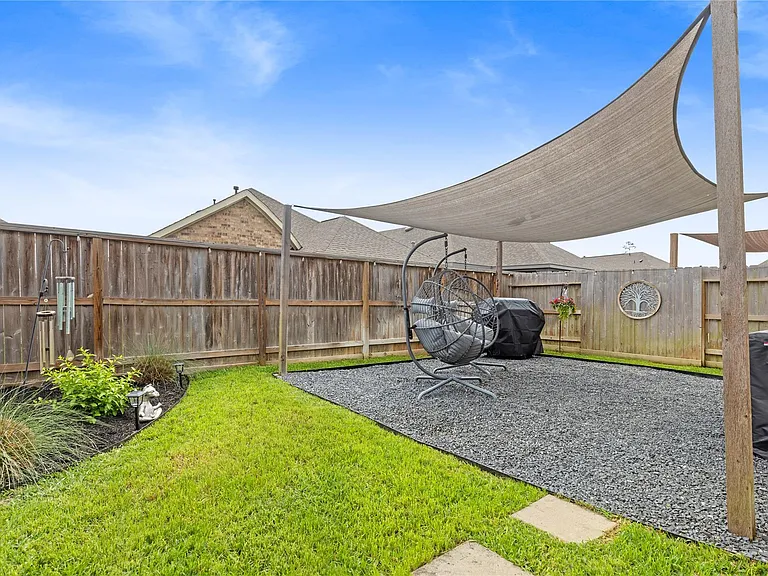 641 Royal Arch Dr — Photo 32