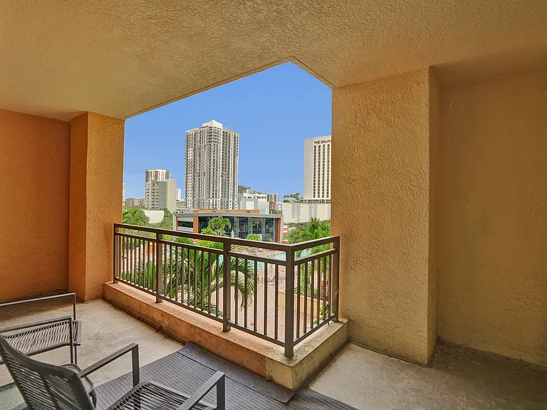100 N Federal Hwy #723 — Photo 34