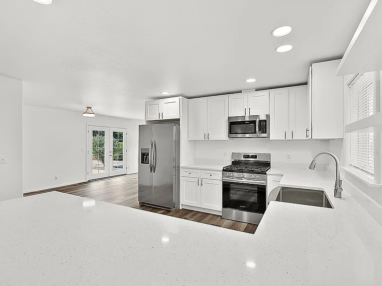 7182 N Van Decar Rd SE — Photo 14