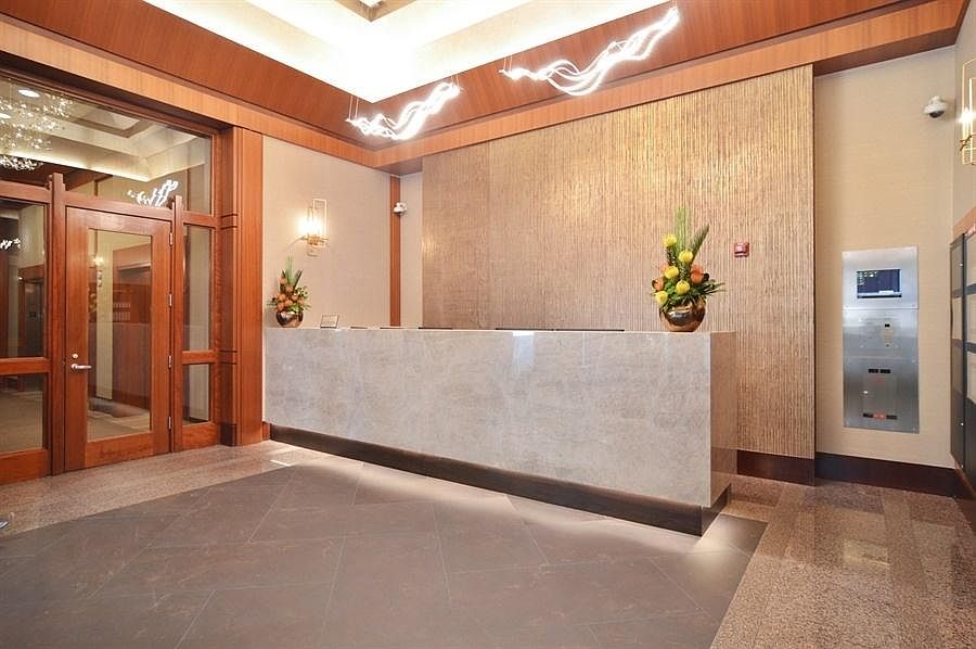 1st image of 33 W Ontario St APT 25D