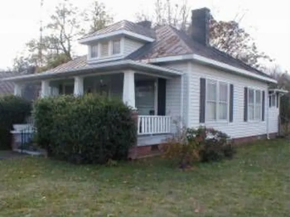 804 Barnes St, Reidsville, NC 27320