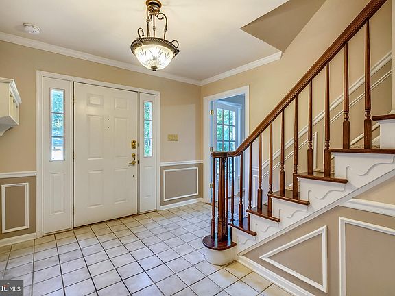 5th image of 504 Thistledown Ct