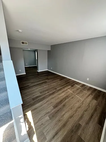2 bed townhouse! Central Air, laundry. Great location. Photo 1