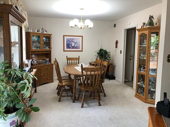 3rd image of 1954 Meadowcreek Dr