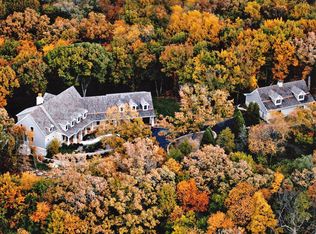 800 N Valley Hill Rd, Bull Valley, IL 60098