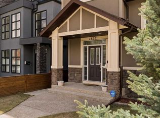 1825 N 33rd Ave SW, Calgary, AB T2T 1Z1