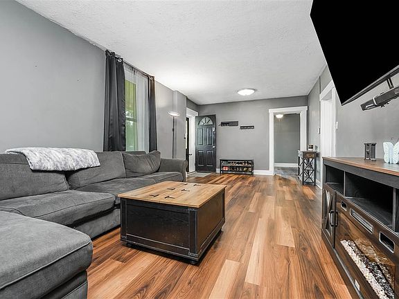4th image of 607 South St