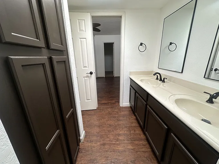8840 S 51st St #1 — Photo 33