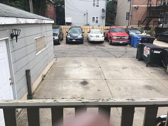 2nd image of 1242 W Winnemac Ave APT 1B