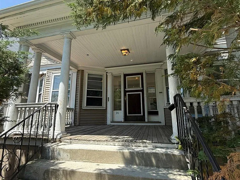 34 Central St — Photo 8