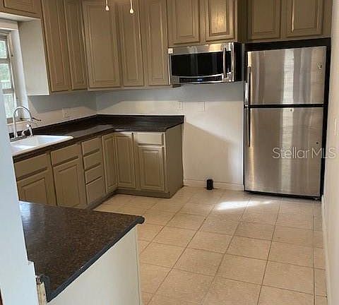 5th image of 1420 Stevens Ave