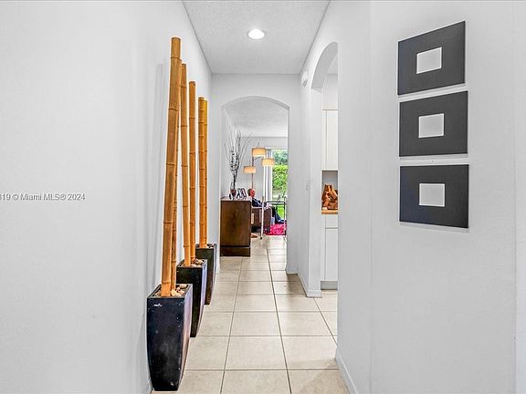 5th image of 2312 NE 42nd Cir