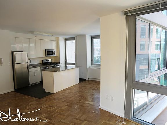 2nd image of 505 W 37th St APT 26E