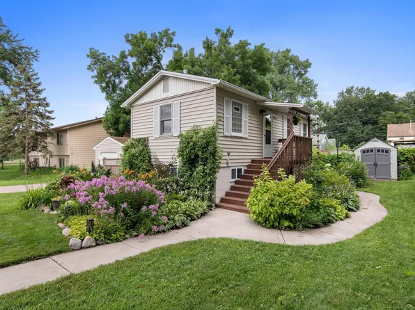 734 7th Ave S, Hopkins, MN 55343