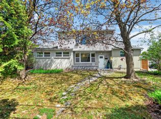 957 Blair Rd, Ottawa, ON K1J 7M9