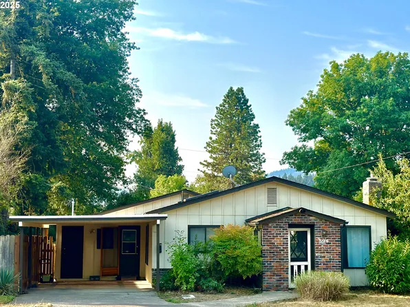 894 E 35th Ave, Eugene, OR 97405