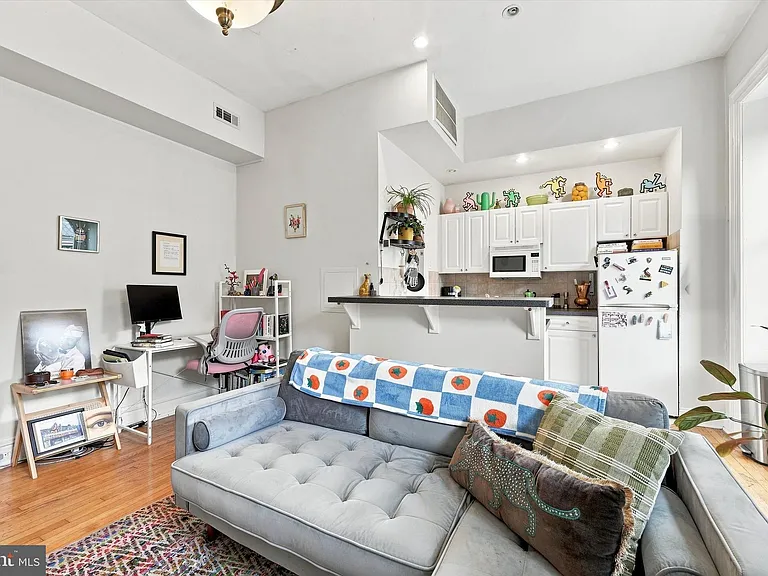 2218 Delancey Pl #3F — Photo 5