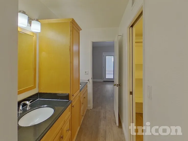 1500 N Markdale #10 — Photo 10
